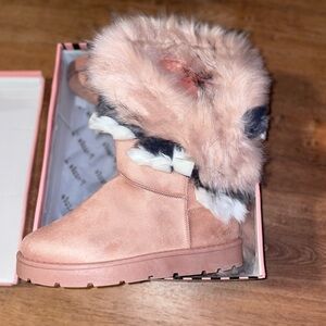 Size 10 Pink and white Faux Fur Trimmed Boots
